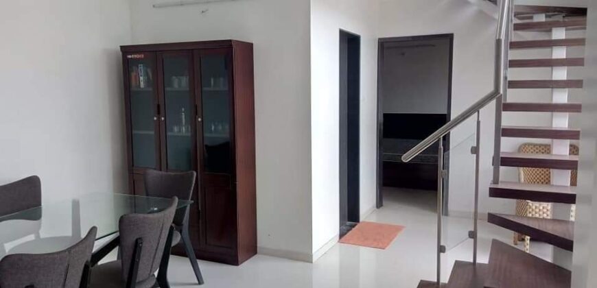 3 BHK Flat For Sale in Magarpatta Road