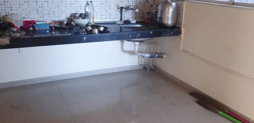 2 BHK Flat of Sale in Sasane Nagar Simple Park Housing Society