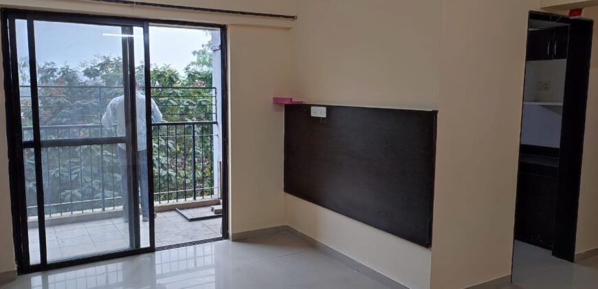 2 BHK Flat for Sale in Manjri Road Kalpataru Serenity