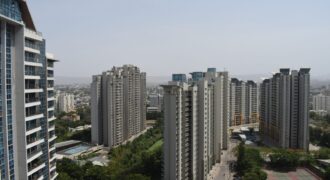 1.5 BHK Flat for Sale in Amanora Park Town Amanora Gateway Towers