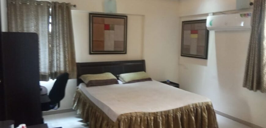 4 BHK FLAT FOR SALE