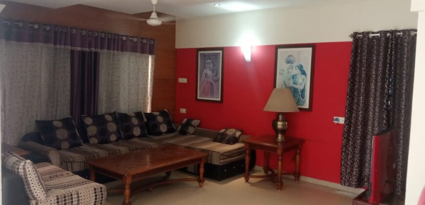 4 BHK FLAT FOR SALE