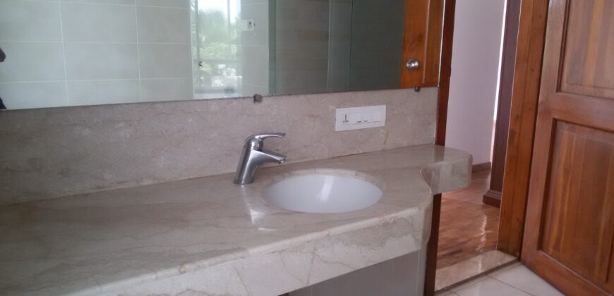 4 Bhk Flat For sale